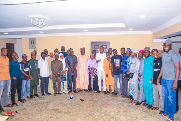 Dr. Modibbo Kawu hosts ASKOMP, harps on upholding media integrity