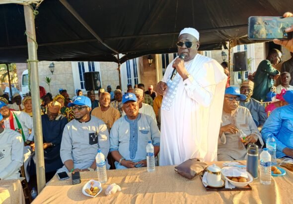 Loyalty Rewarded: Mashood Mustapha Gives Out Cars, Millions in Cash to Supporters at Maulud Celebration in Ilorin – SpiceyGists Loyalty Rewarded: Mashood Mustapha Gives Out Cars, Millions in Cash to Supporters at Maolud Celebration in Ilorin
